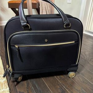 Samsonite Black Laptop Bag with Rolling Design and Extendable Handle